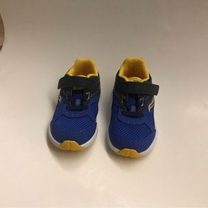 New Saucony Cohesion Child’s Sneakers US7M made in Vietnam